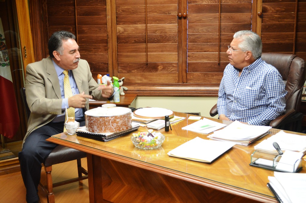 Unen esfuerzos RGM y Delegado de la CORETT para regularización de la ...