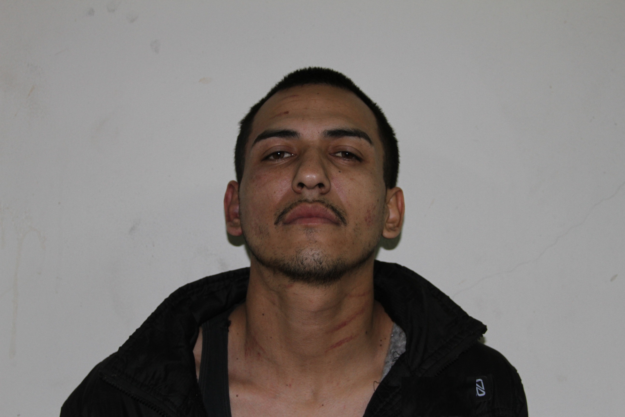 Capturan a 3 sicarios fuertemente armados tras ejecutar a una persona