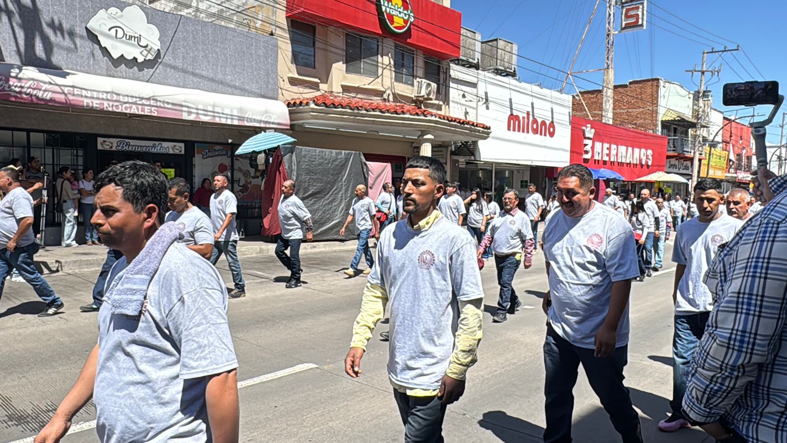 Desfile del Día del Trabajo en Nogales